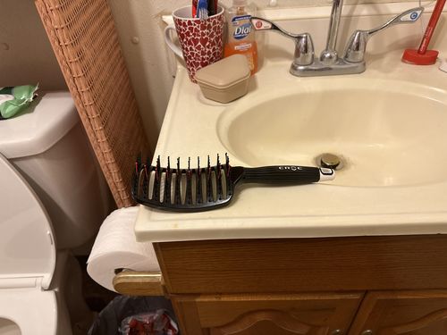 Customer photo review of Vent Hair Brush