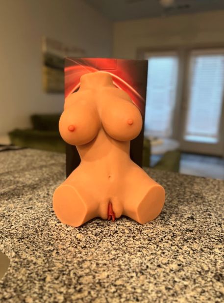 Customer photo review of Femme torse 3D sexuel en beau brun -Charlotte 2,7kg