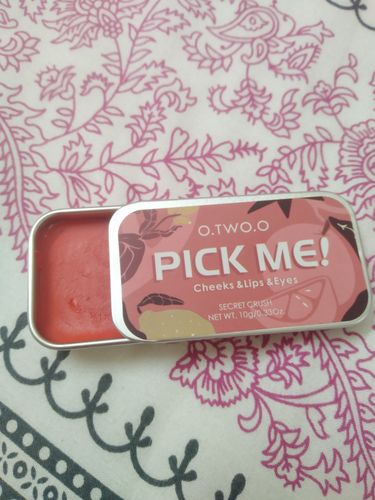 Customer photo review of O.TWO.O PICK ME CHEEKS LIPS & EYES TINT