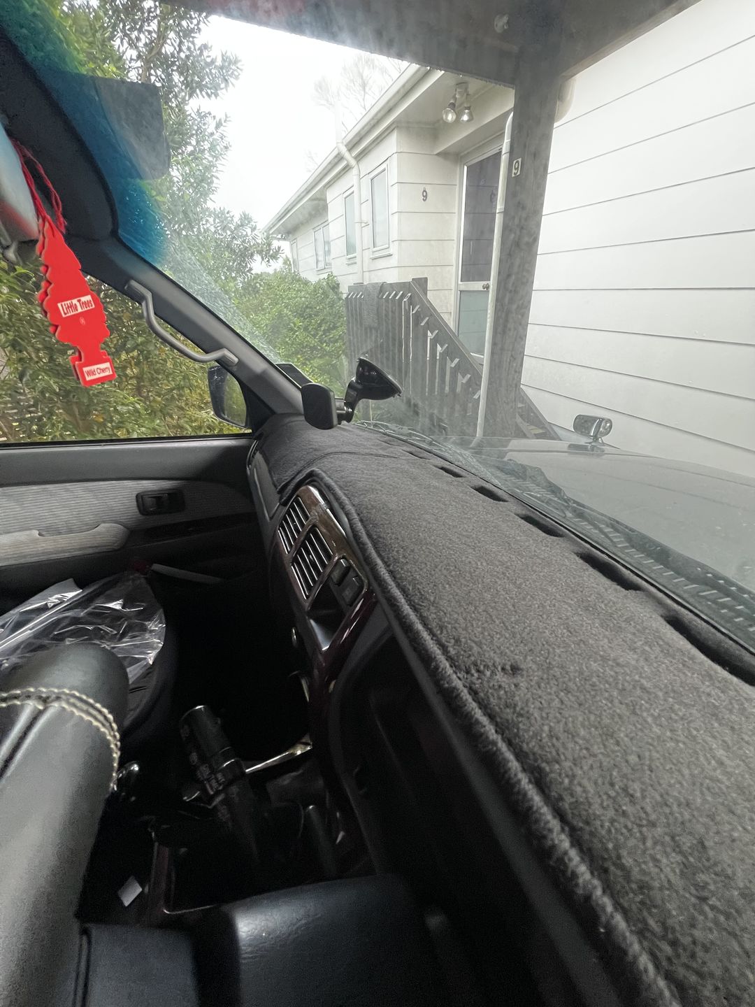 Customer photo review of Hilux Surf Carpet Dash Mat l 3rd Gen 96 - 02