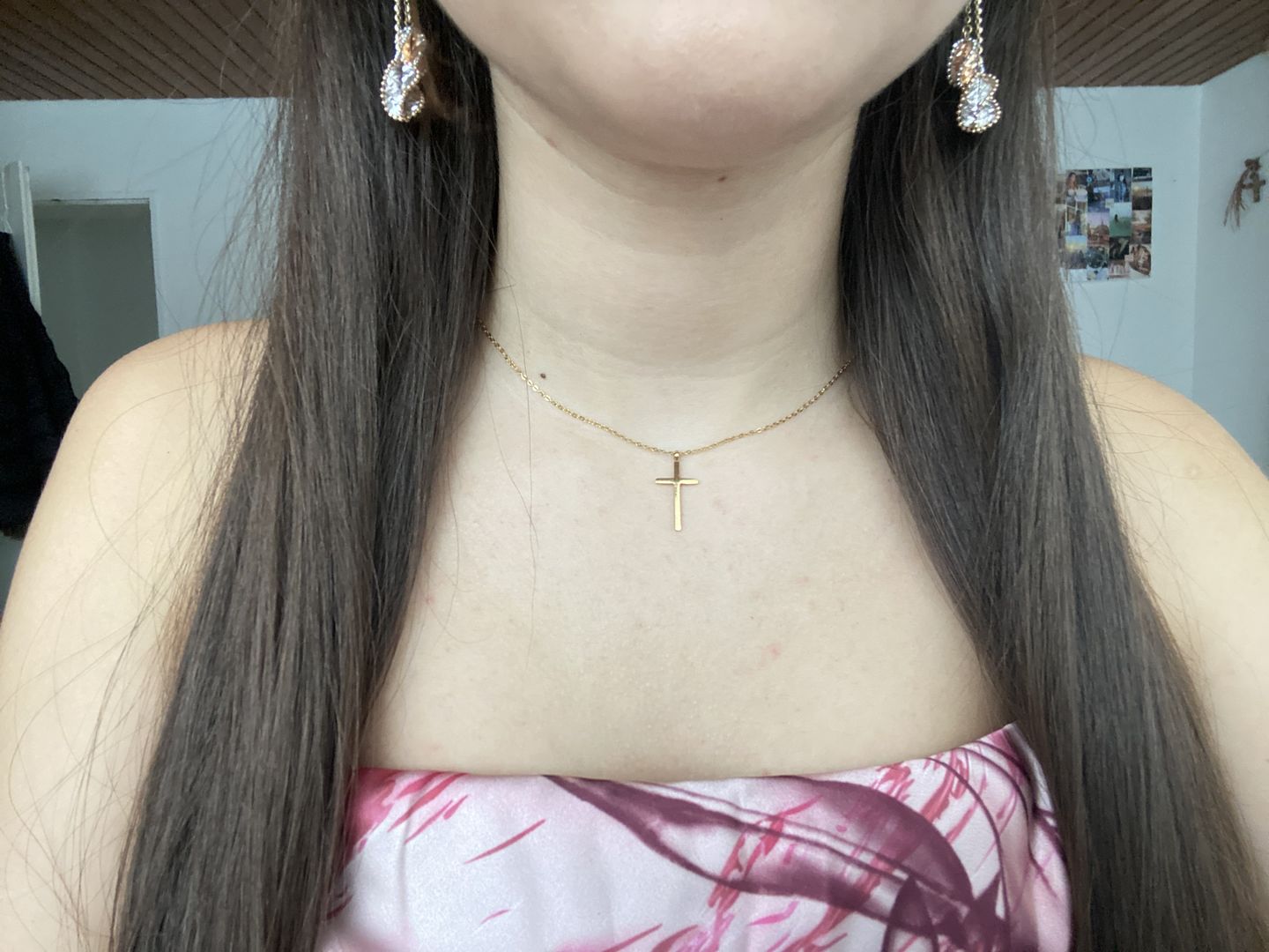 Customer photo review of Divine Cross Kette Gold