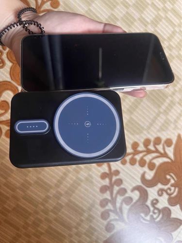 Customer photo review of MagSafe Mobile Power Pod