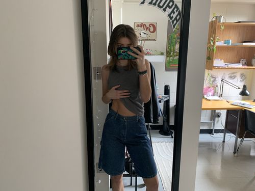 Customer photo review of Vintage Wrangler Shorts Women's 18 Blue Y2K Denim Jeans Carpenter Jorts 30 x 13