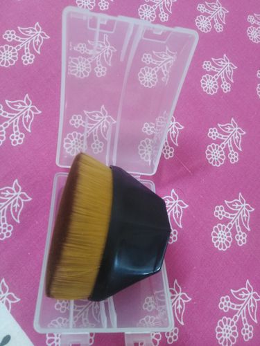 Customer photo review of O.TWO.O FOUNDATION BRUSH