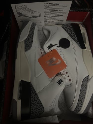 Customer photo review of 2023 Jordan 3 White Cement Reimagined