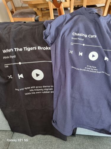 Customer photo review of Your Favorite Song T-Shirt Music Player