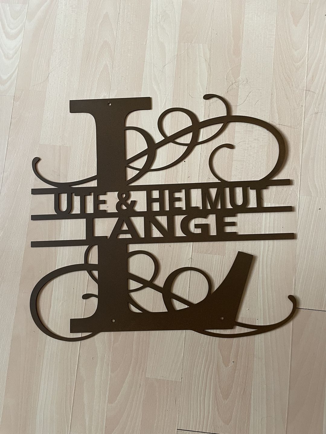 Customer photo review of Namens-Monogramm zweizeilig (personalisierbar)