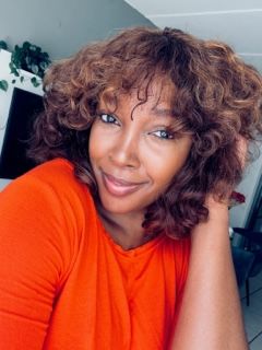Customer photo review of Colour : Double Drawn Highlighted Curly Fringe