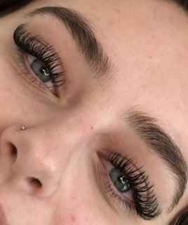 Customer photo review of 0.25 Flat Split Tip Cashmere Eyelash Extensions (16 lines)