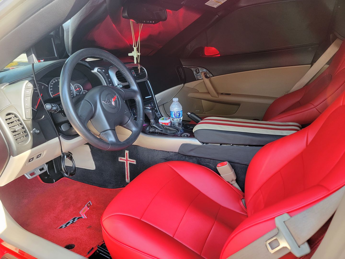Customer photo review of 2005-13 Corvette C6 Custom Leather Seat Covers