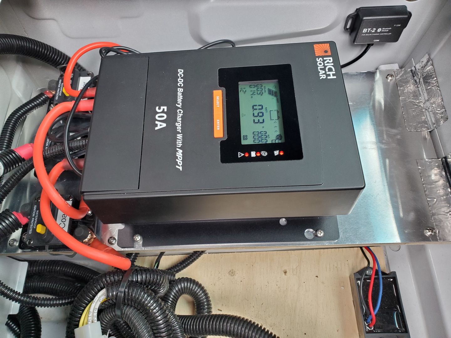 Customer photo review of 50 Amp DC to DC Lithium Battery Alternator Charger with MPPT