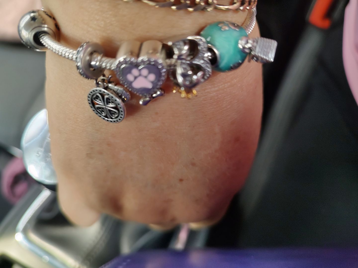 Customer photo review of Charm Letras del Alfabeto Elegantes
