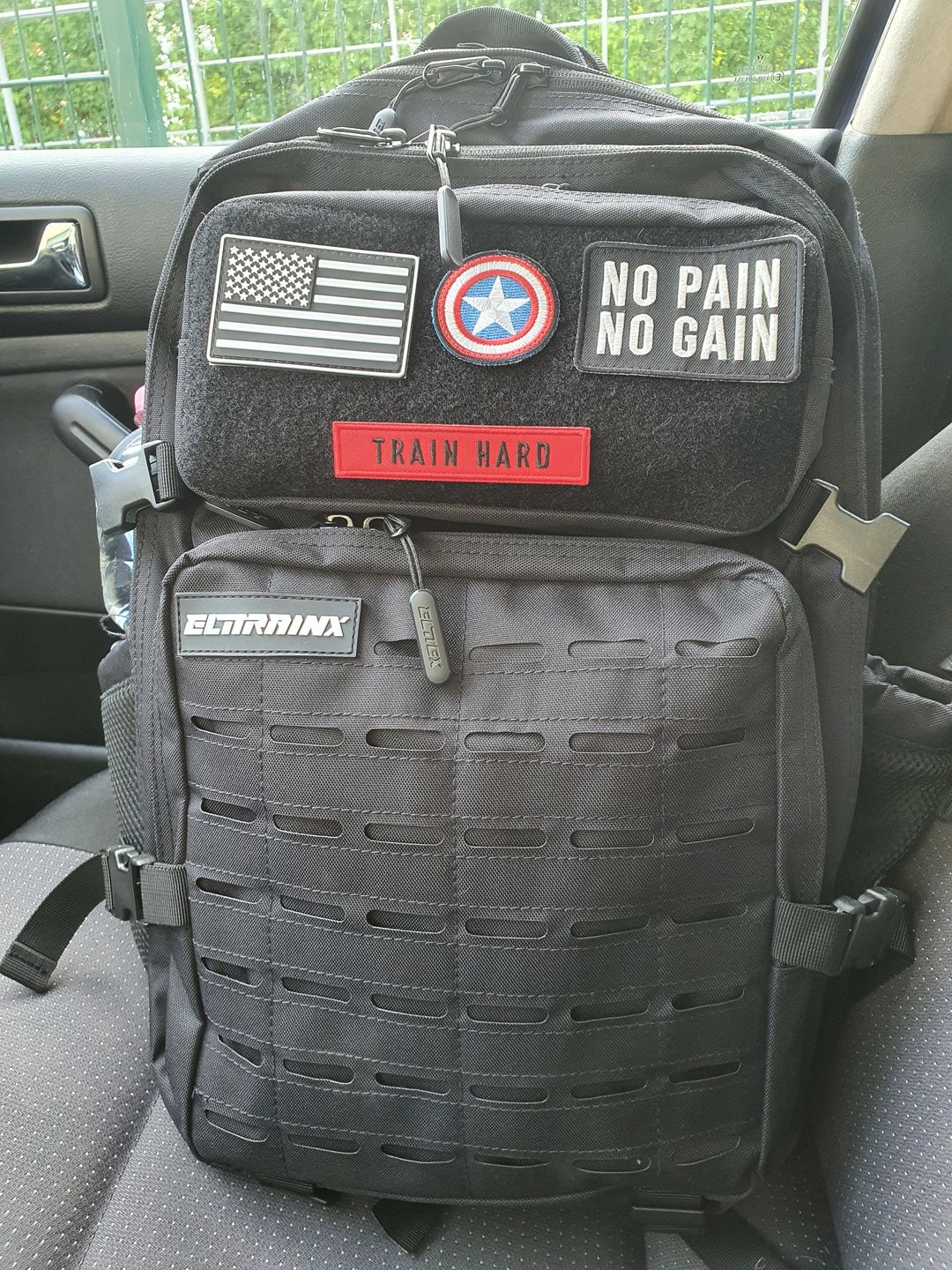 Customer photo review of Mochila Táctica V2 45L Negro