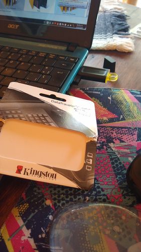 Customer photo review of Pendrive Drive Kingston 128Gb Data Traveler Exodia Usb 3.2 Dtx/128Gb-Tw