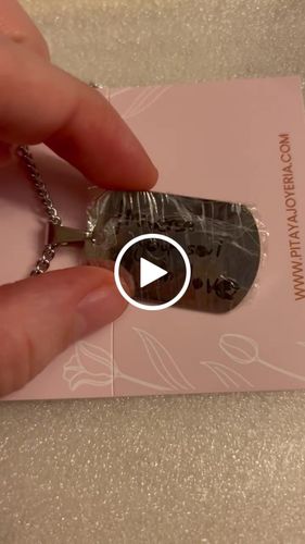 Customer video review of Llavero Personalizado Placa