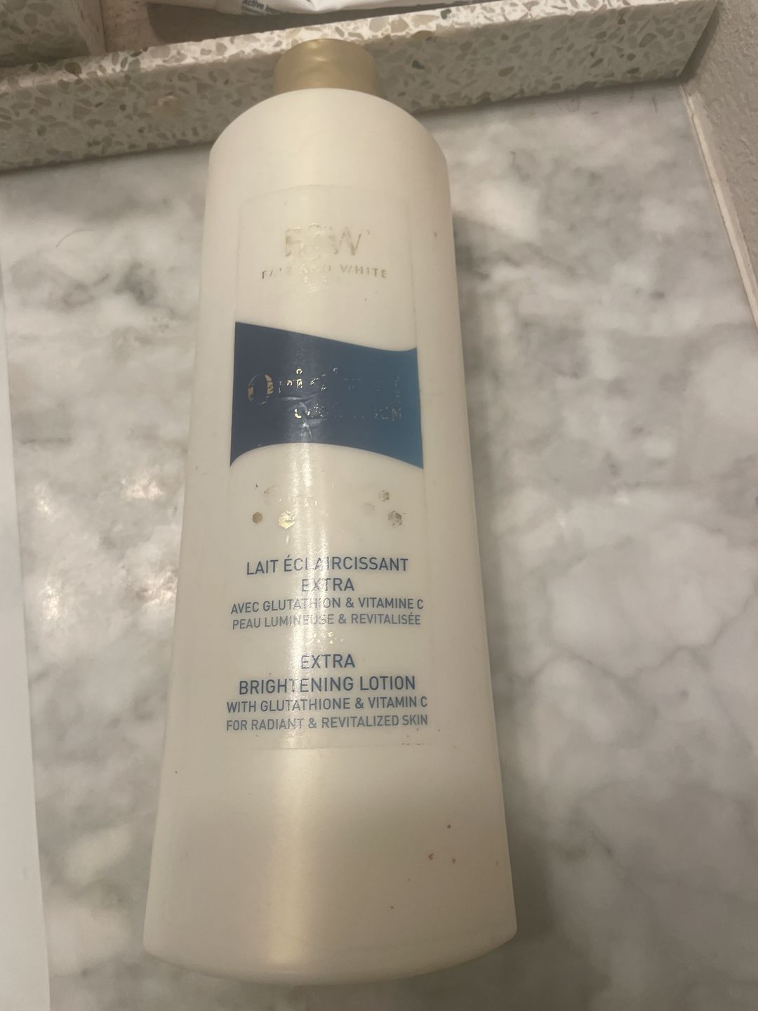 Customer photo review of Fair and White Original Glutathion Extra Brightening Lotion 500ml / 16.90 fl oz