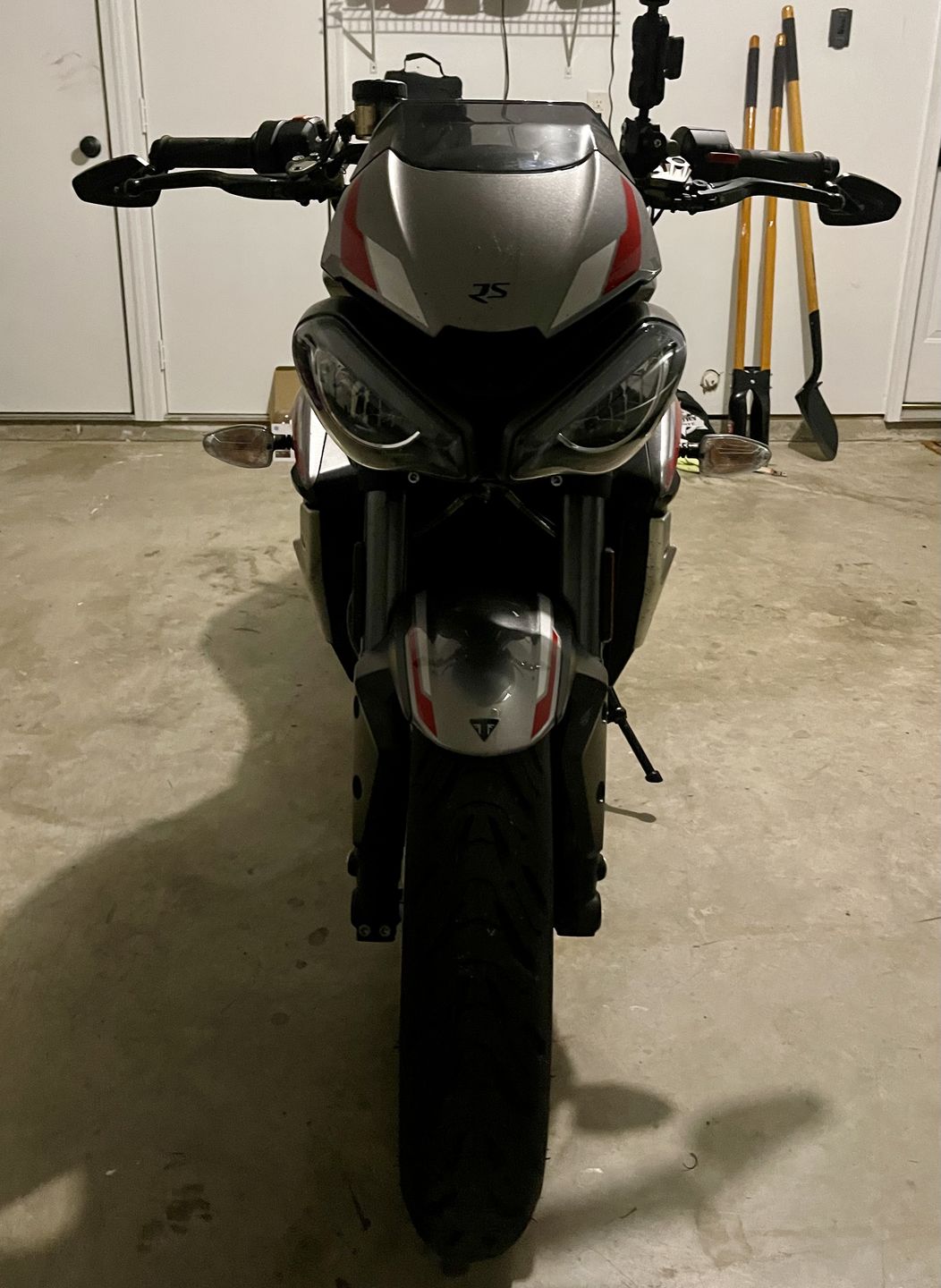 Customer photo review of Triumph Bar End Finishers & Mirror Kits - 7/8” Handlebar Triumph Models