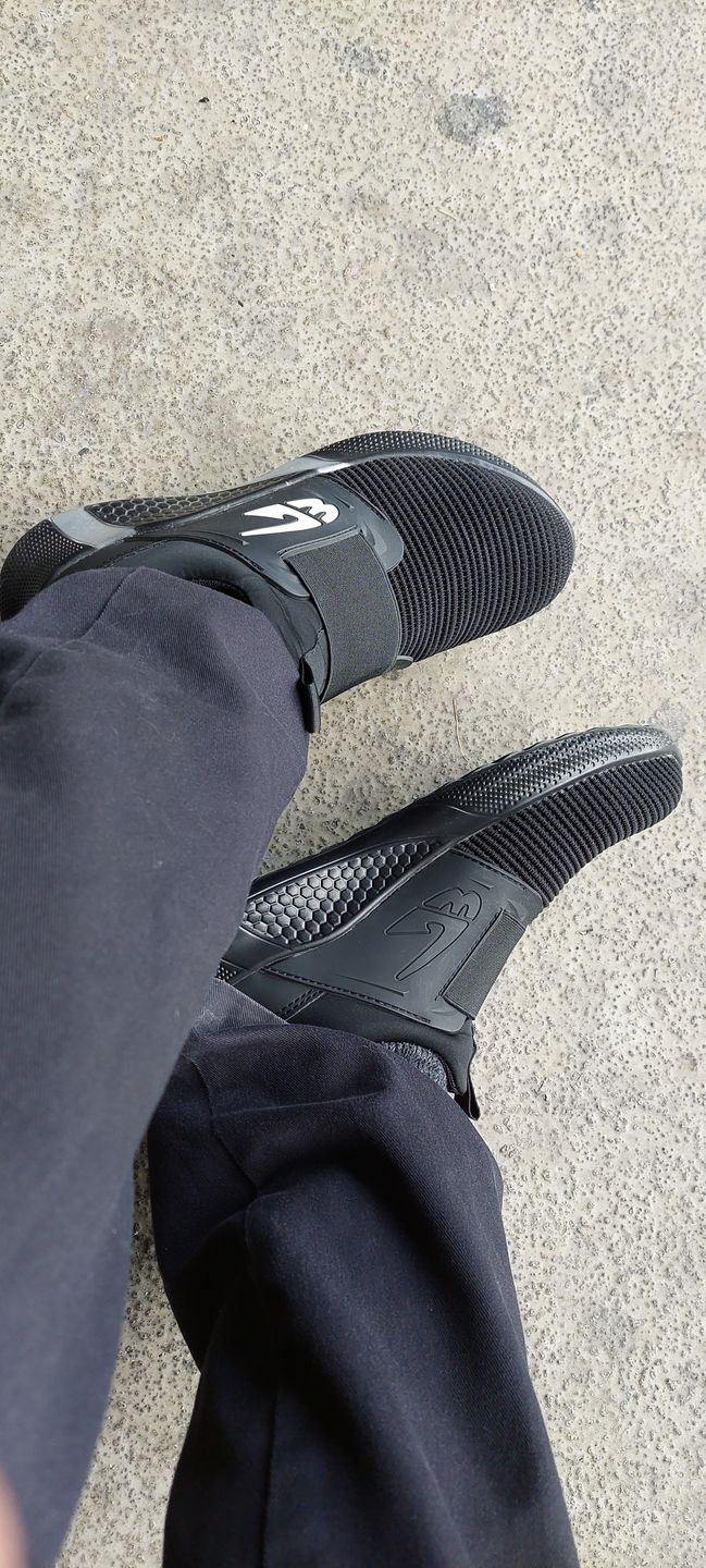 Customer photo review of Jet Indestructible Shoes