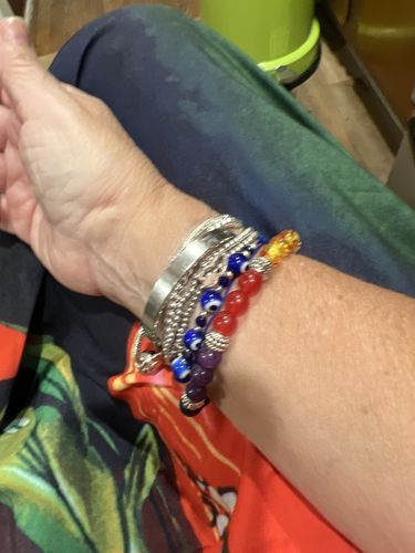 Customer photo review of 7 Chakra Healing Crystals Bracelet