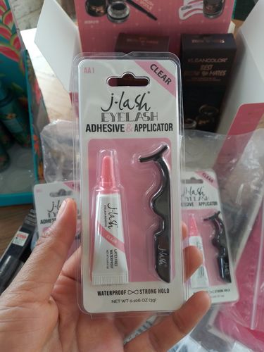 Customer photo review of Adhesivo para Pestañas claro 3Ml J.Lash - Ventas al Por Mayor 12 Sets (AA1)