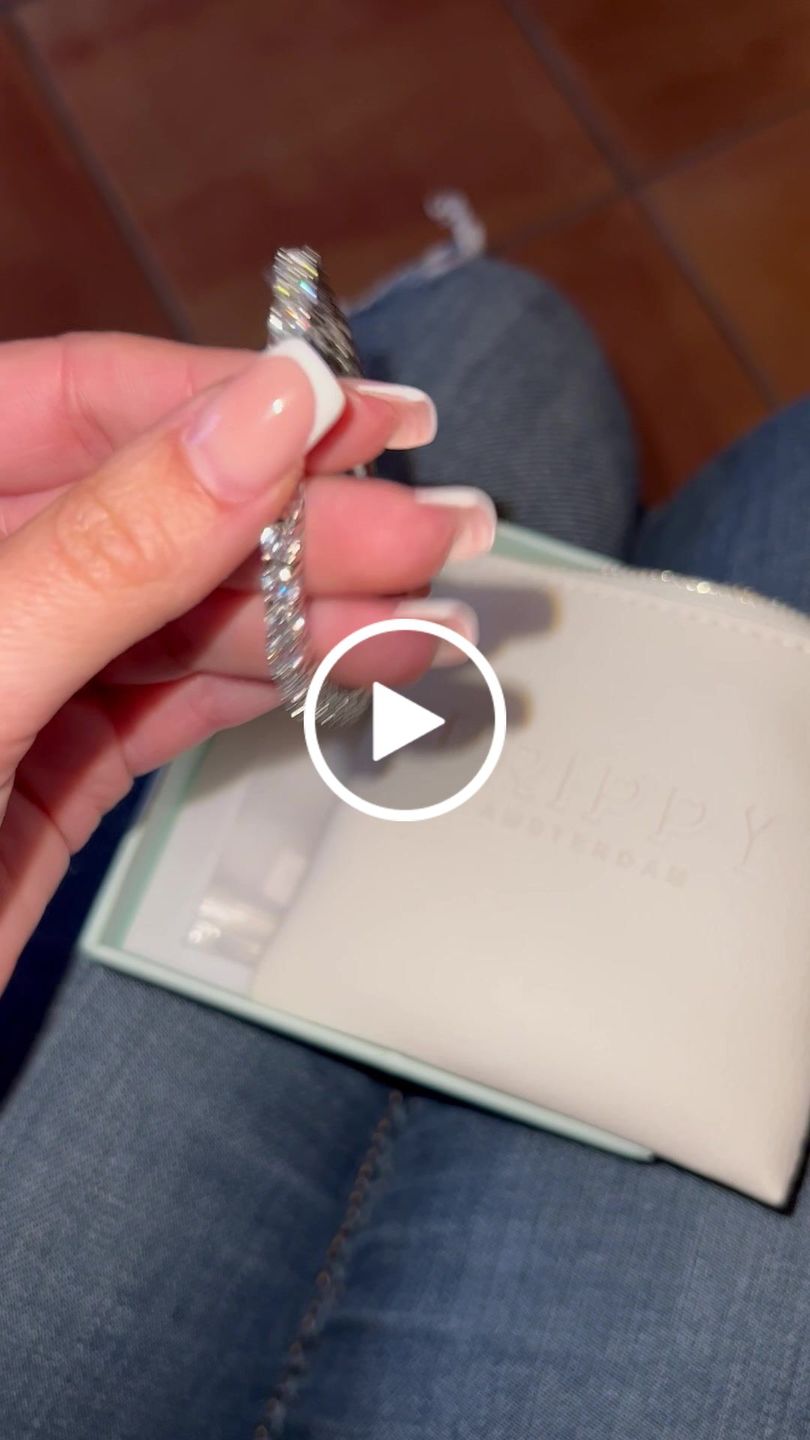 Customer video review of TENNISBOY BRACELET. - 4MM WHITE GOLD