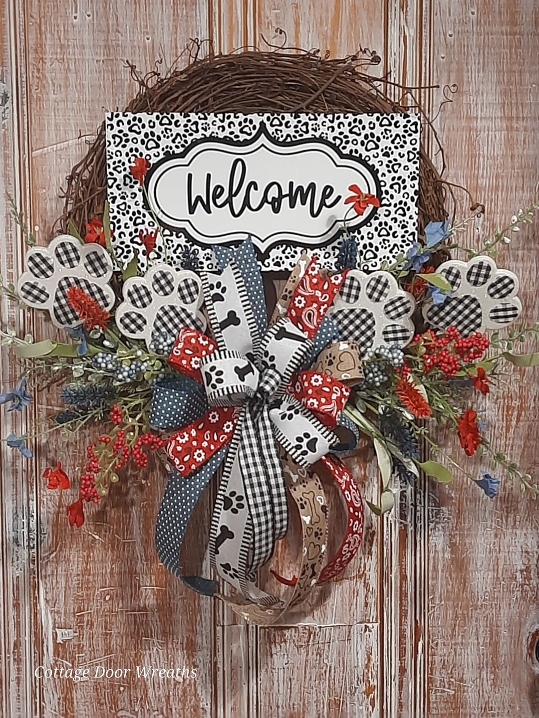 Customer photo review of 14" Round Grapevine Wreath - DECOE-034