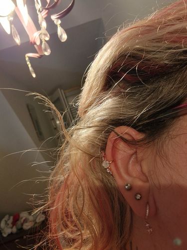 Customer photo review of Ear cuff fleur Louise