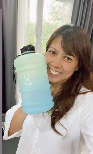 Customer photo review of 2.2L Oversized Bottle with Flip Cap