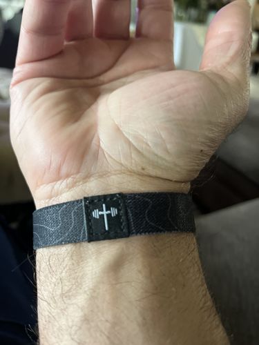 Customer photo review of HolStrength Wristband