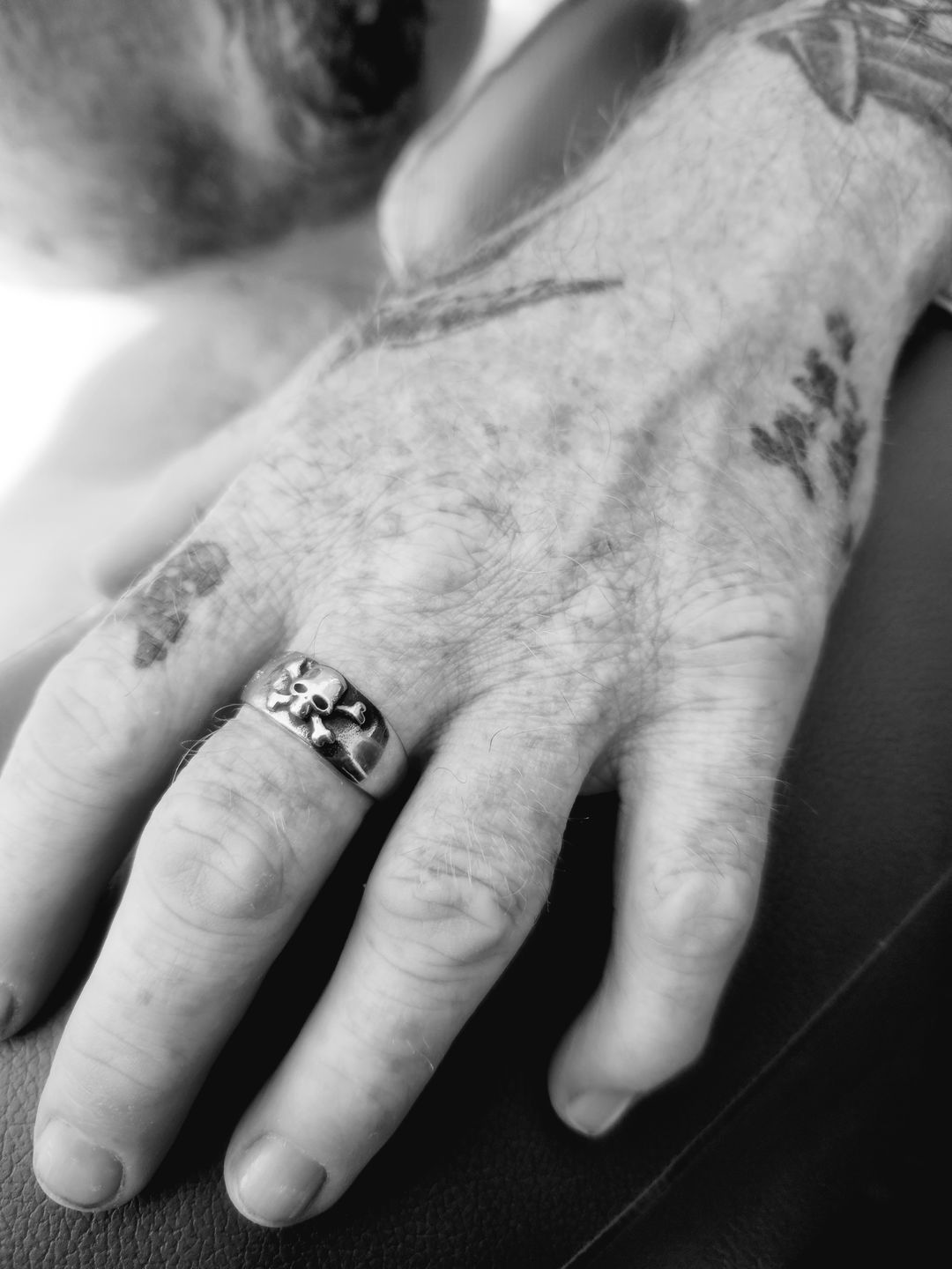 Customer photo review of CROSSBONE.