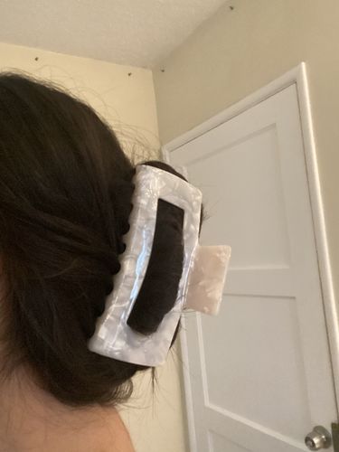 Customer photo review of XXL Dreamy Claw Clip