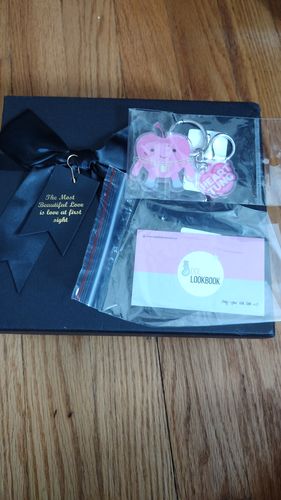 Customer photo review of Stray Kids Maxident Box