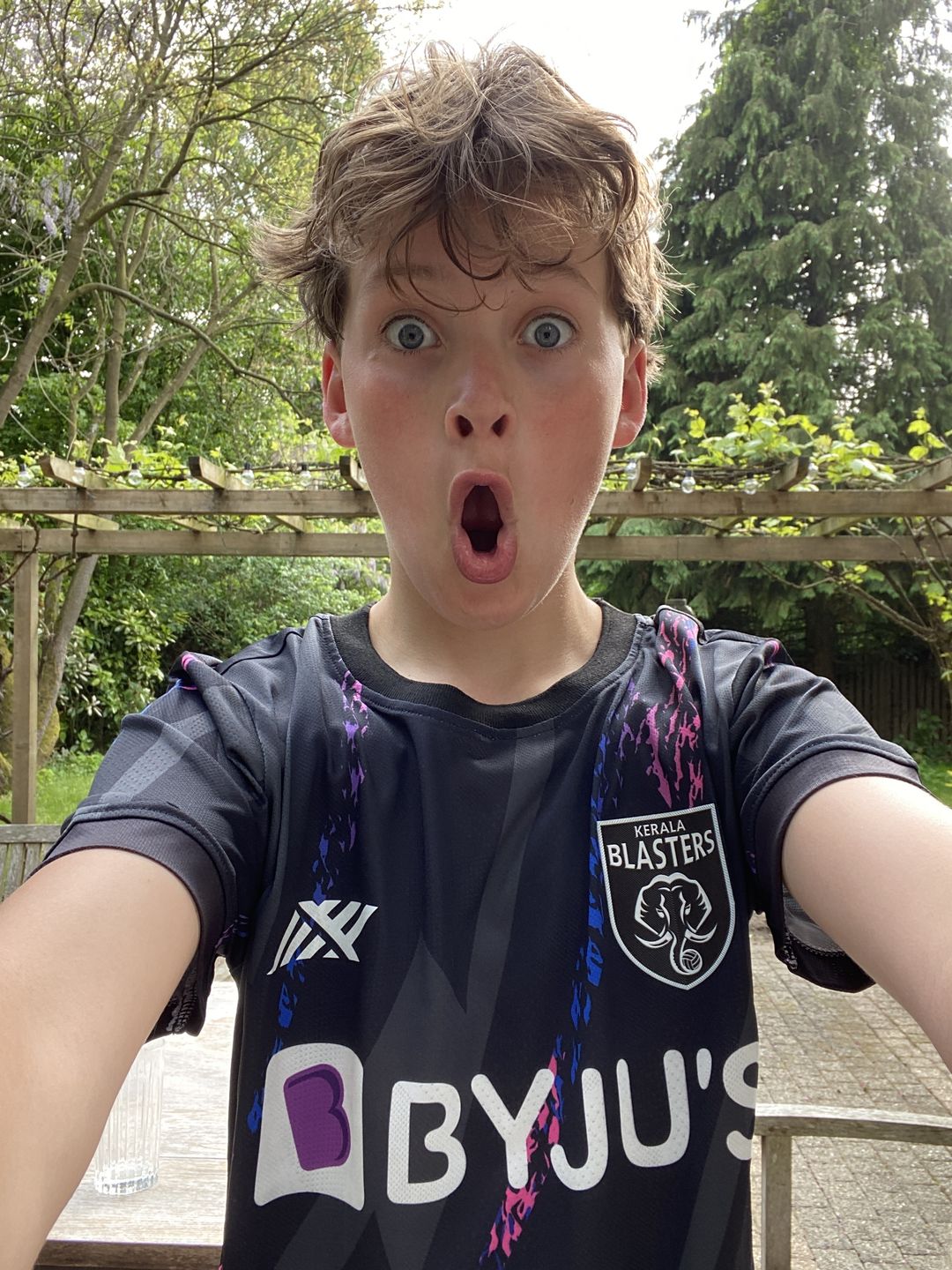 Customer photo review of Classic Voetbalshirt Mystery Box