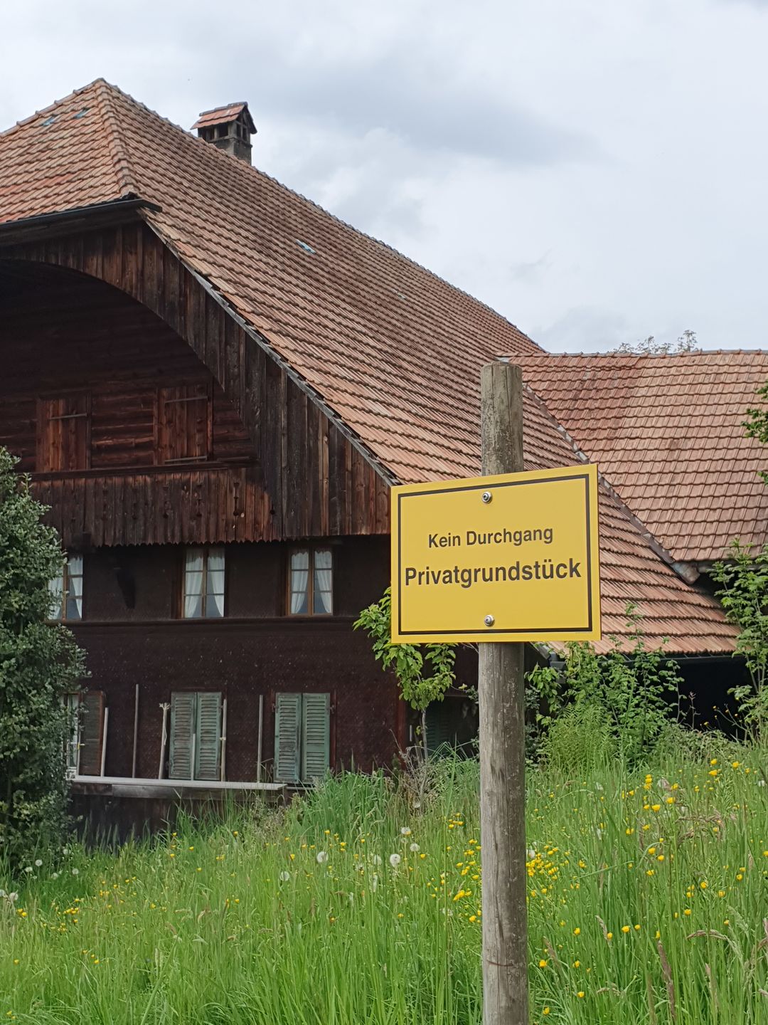 Customer photo review of Kein Durchgang Privatgrundstück Schild aus Alu-Verbund mit UV-Schutz