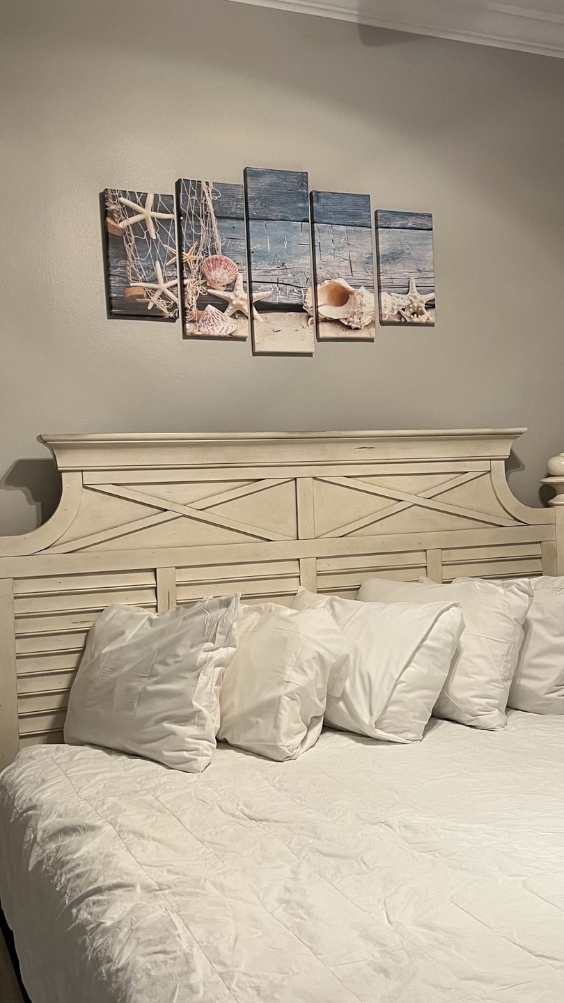 Customer photo review of Nautical Collection 5-Piece Wall Art Canvas
