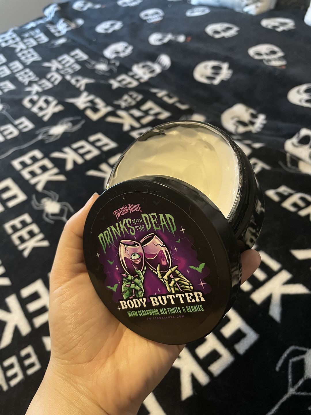 Customer photo review of Drinks with the Dead body butter (Cedarwood, red fruits & berries)
