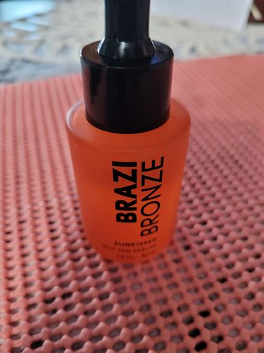 Customer photo review of Sunkissed Self-Tanning Serum