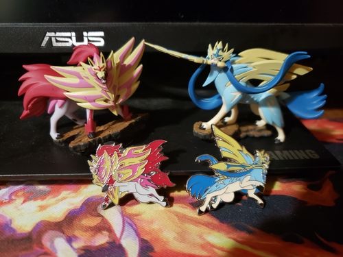 Customer photo review of Pokemon: Crown Zenith - Shiny Zacian & Shiny Zamazenta - Premium Figure Collection (Set of 2)