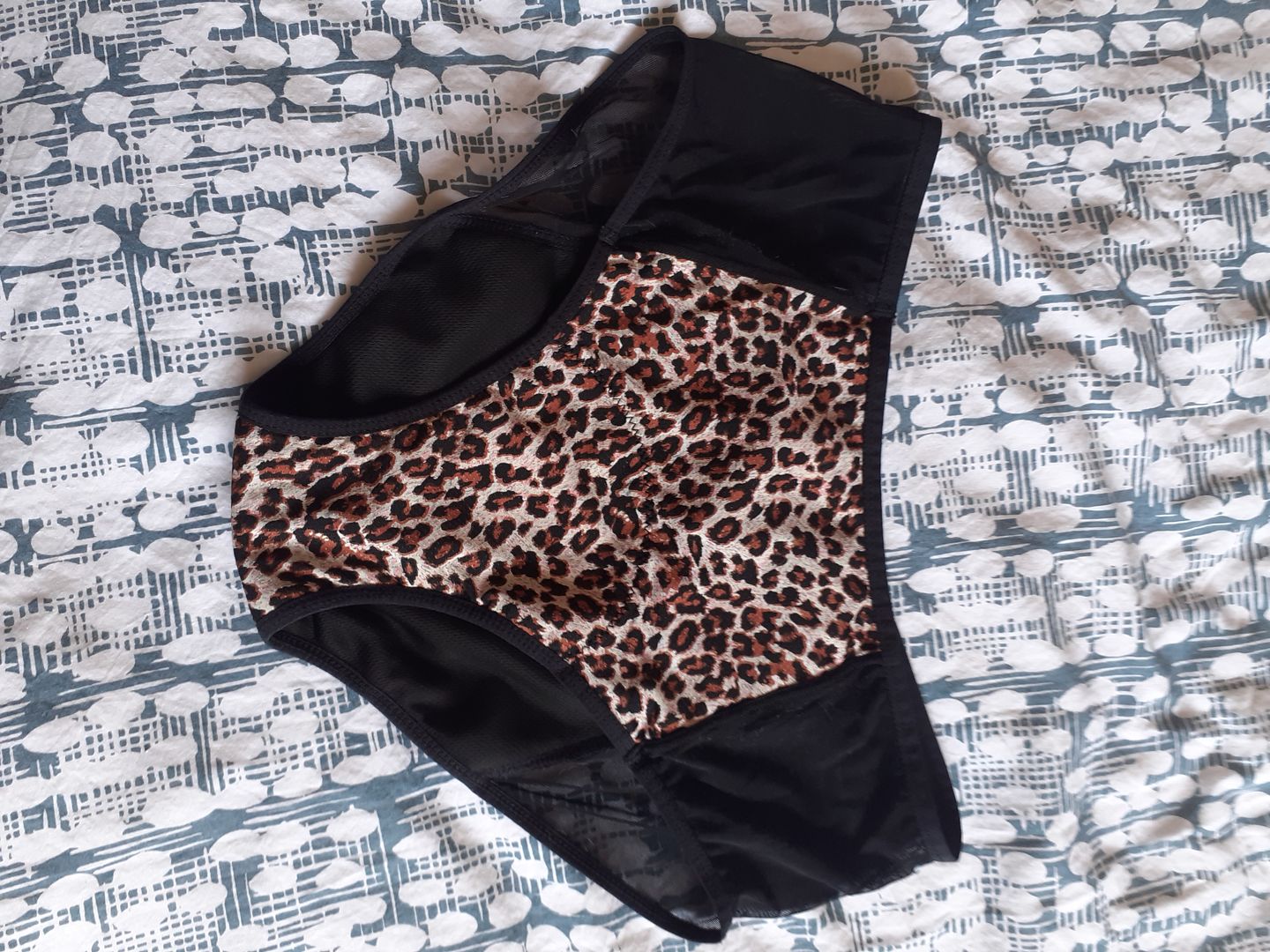 Customer photo review of Culotte Menstruelle gainante Clara (taille haute)