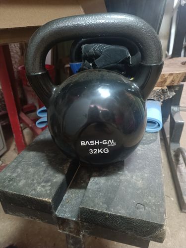 Customer photo review of משקולת קטלבלס מצופה ויניל 32 ק"ג