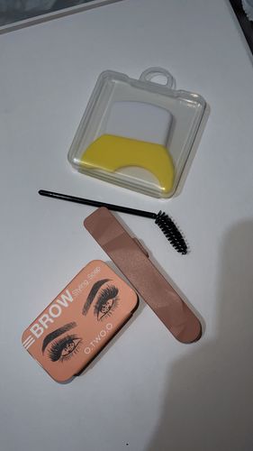 Customer photo review of O.TWO.O EYEBROW STYLING SOAP 3 IN 1