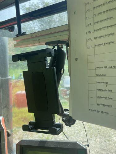 Customer photo review of GADGETME Tablet Halterung für Apple iPad, Samsung Tab usw.