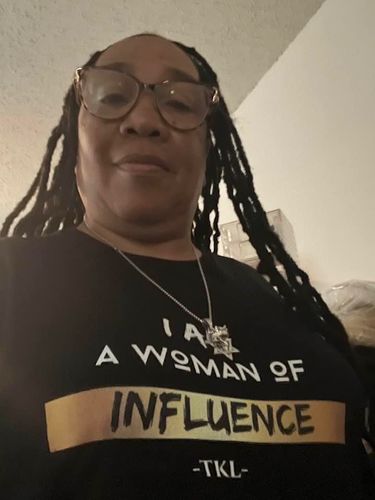 Customer photo review of Woman of Influence