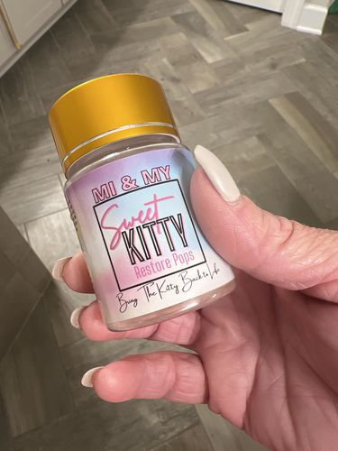 Customer photo review of Sweet Kitty Restore Pops
