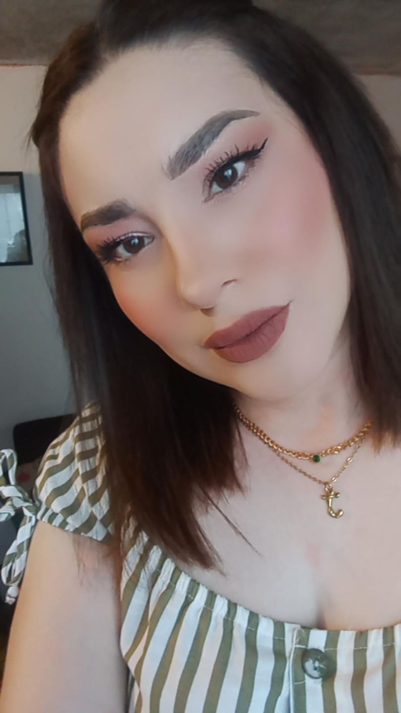 Customer photo review of Cadena Nia
