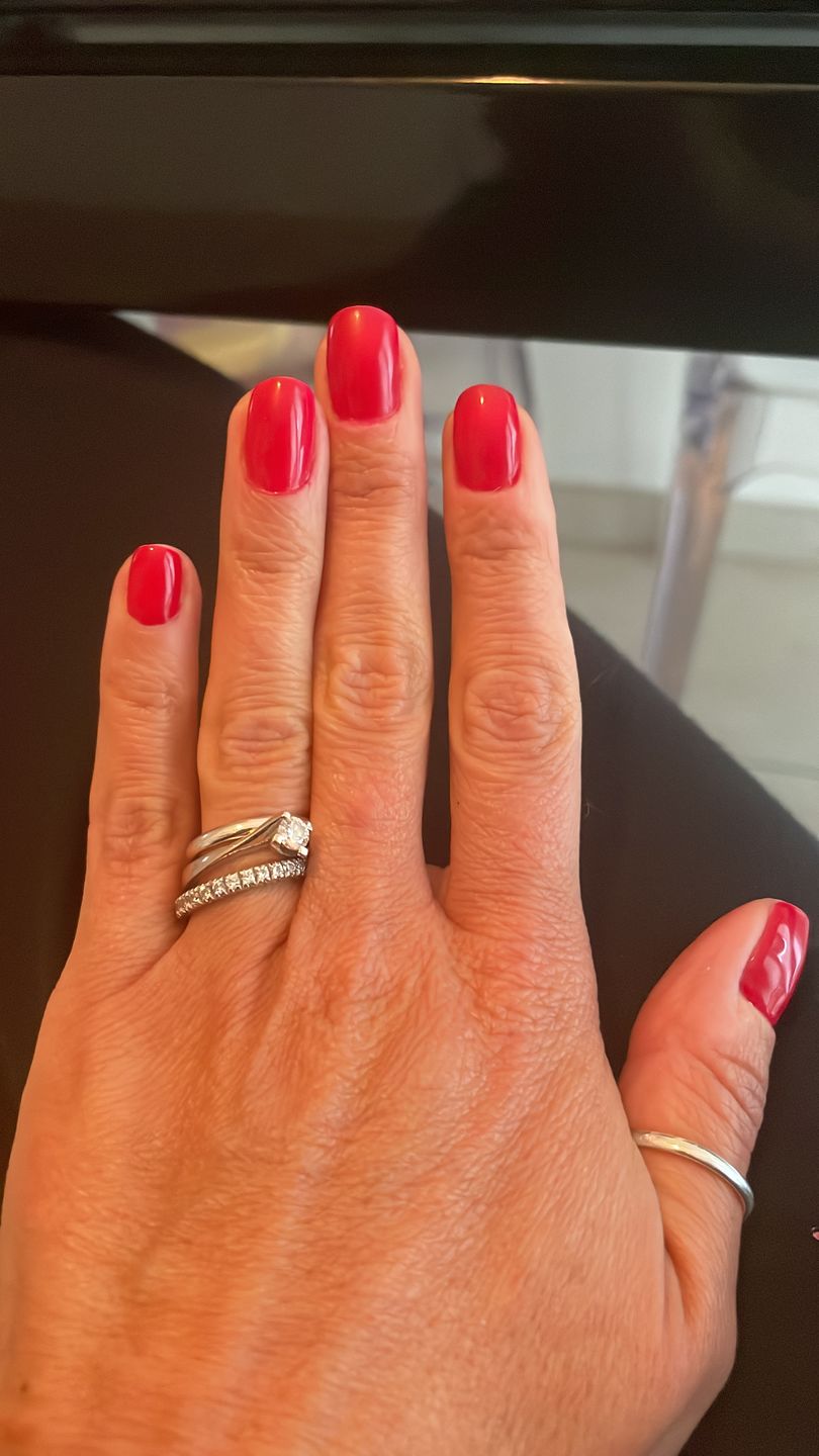 Customer photo review of Smalto Semipermanente LCI -  Rosso Chanel
