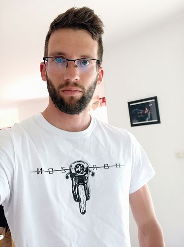 Customer photo review of Pack T-shirt + sticker concours
