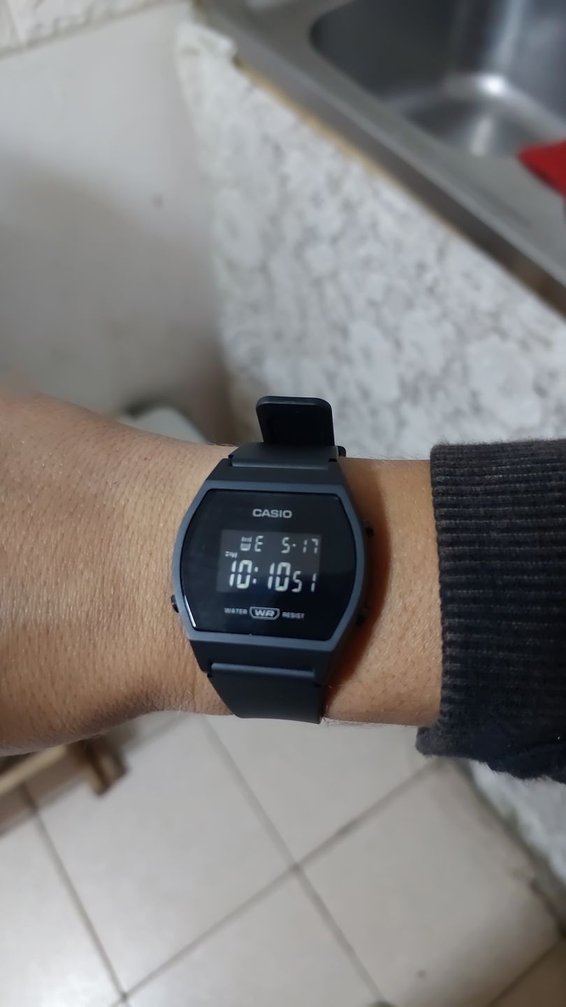 Customer photo review of Reloj Casio Vintage LW-204-1BDF Negro Pantalla Negativa