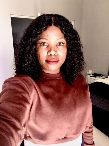 Customer photo review of PEARL - Peruvian Middle Part Lace Wig