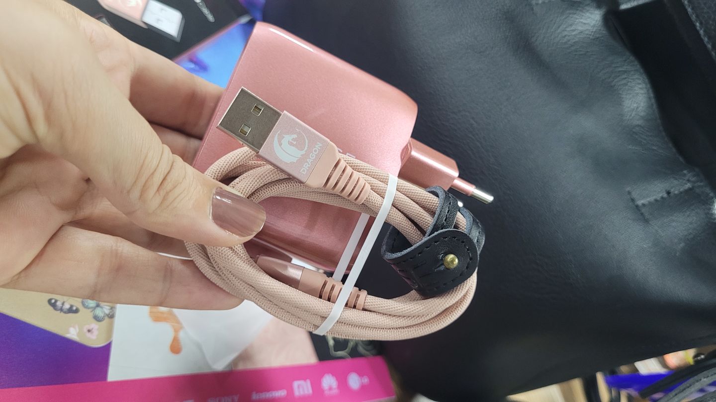 Customer photo review of Cabo Lightning para iPhone/iPad Dragon 1,20m
